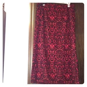 Briggs New York red paisley skirt. Size 16P.